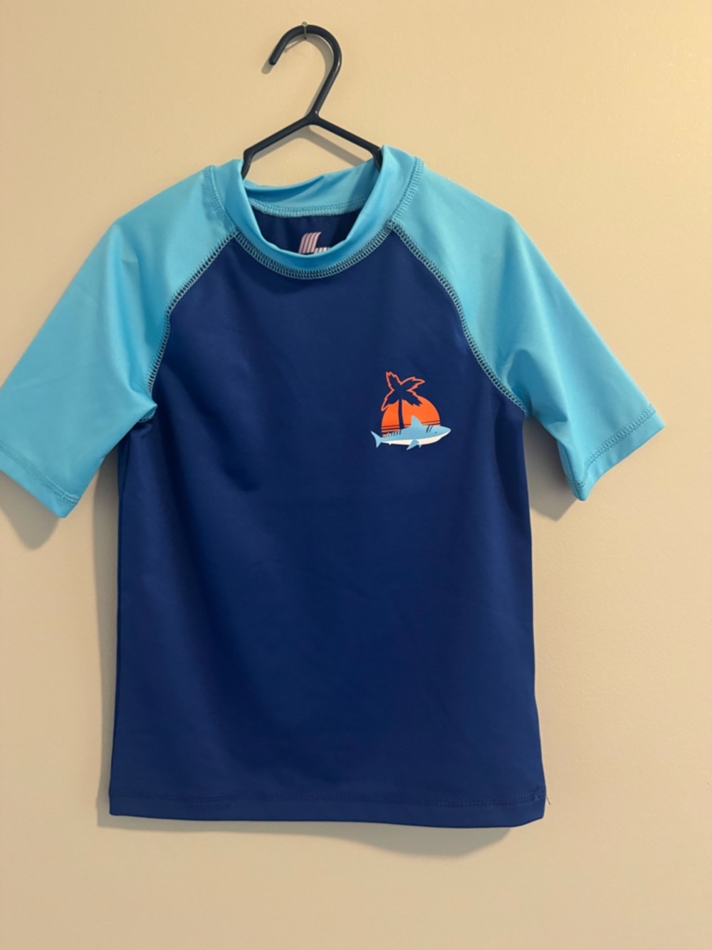 Sporto Navy and Light Blue Short Sleeve Rashguard with Orange Palm Shark Graphic